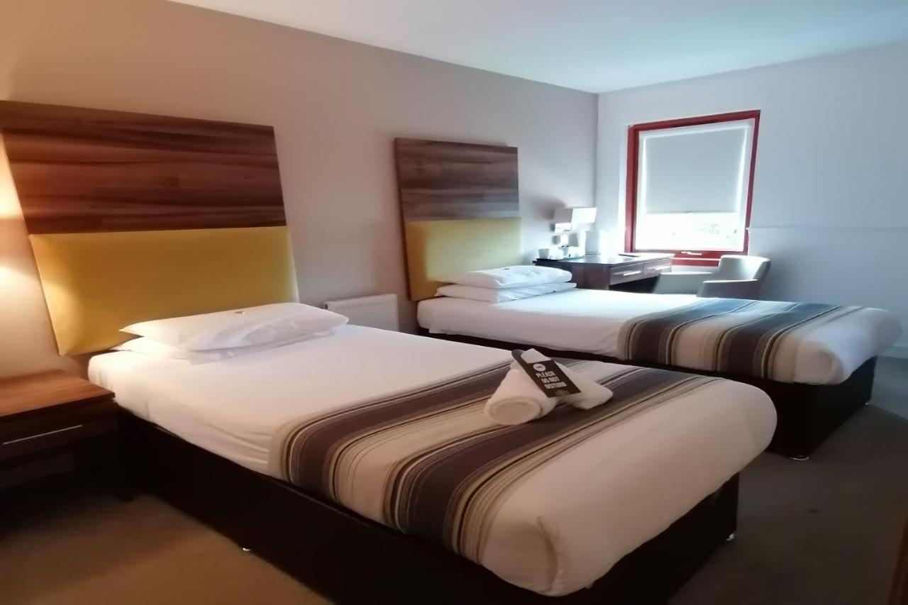 Livingston Lodge Hotel Отель 3*