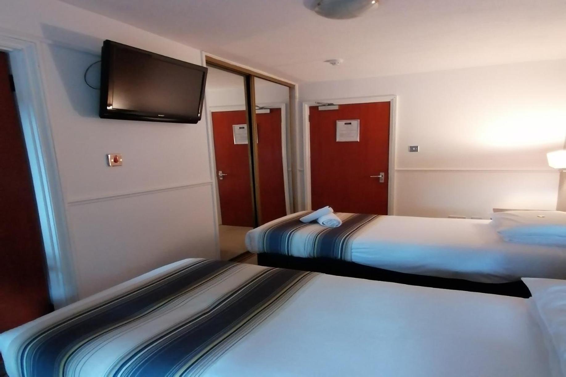 Отель Livingston Lodge Hotel 3*